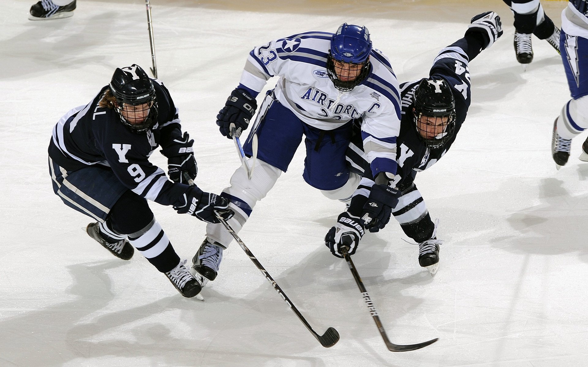 开云esports-篮球青训体系科学化管理水平提升，青年篮球训练