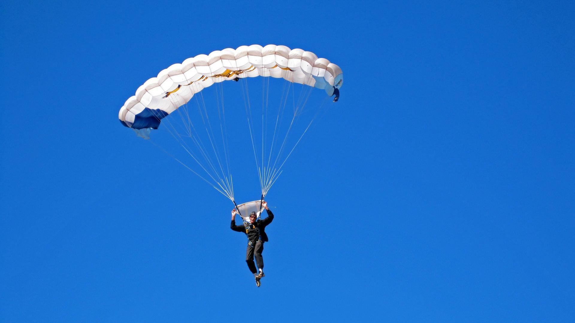 青少年篮球“百人百校”助力行动在湖南全面展开，湖南省青少年篮球